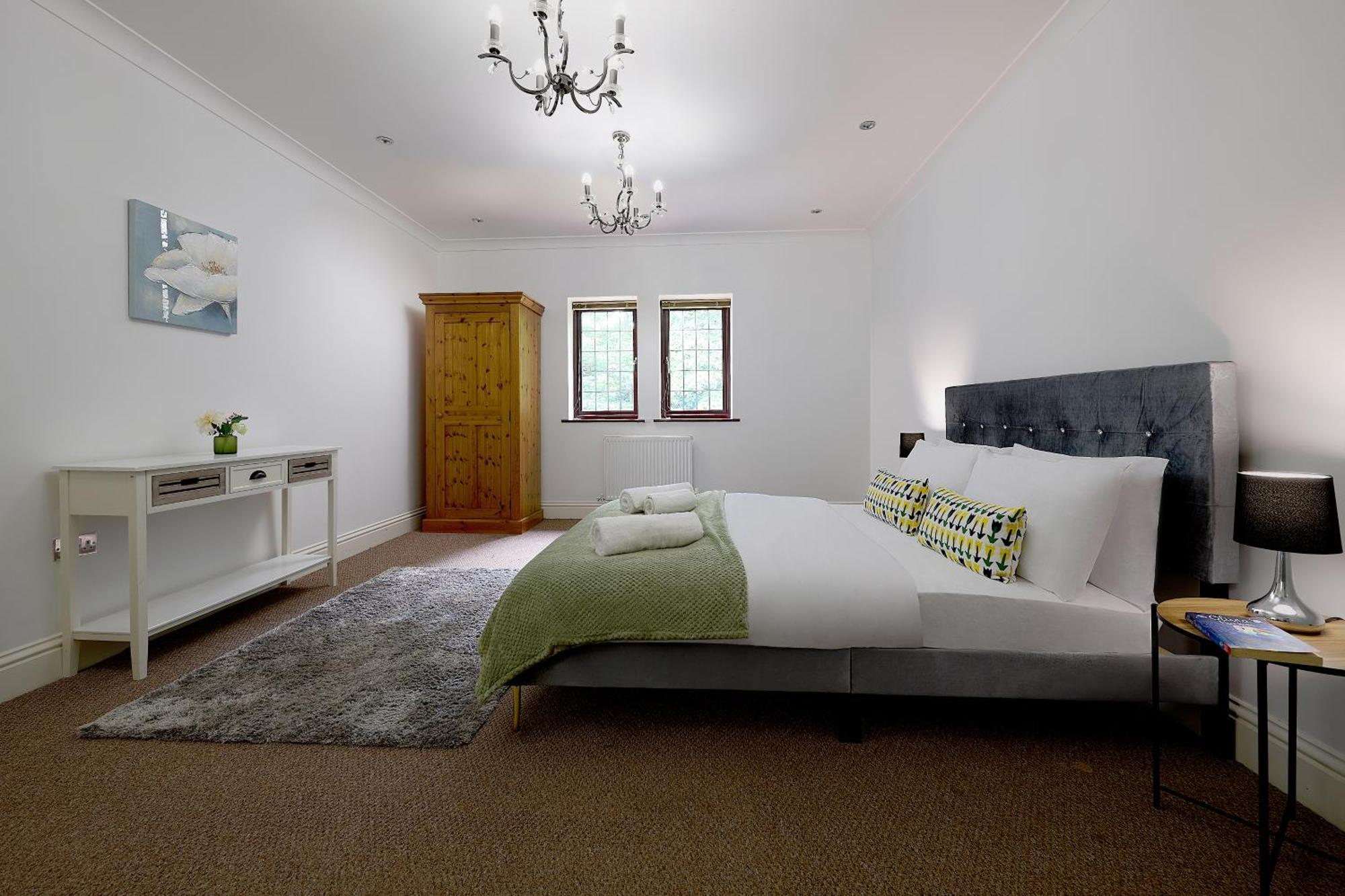 Spacious Home For Large Families And Contractors Γούλβερχαμπτον Εξωτερικό φωτογραφία