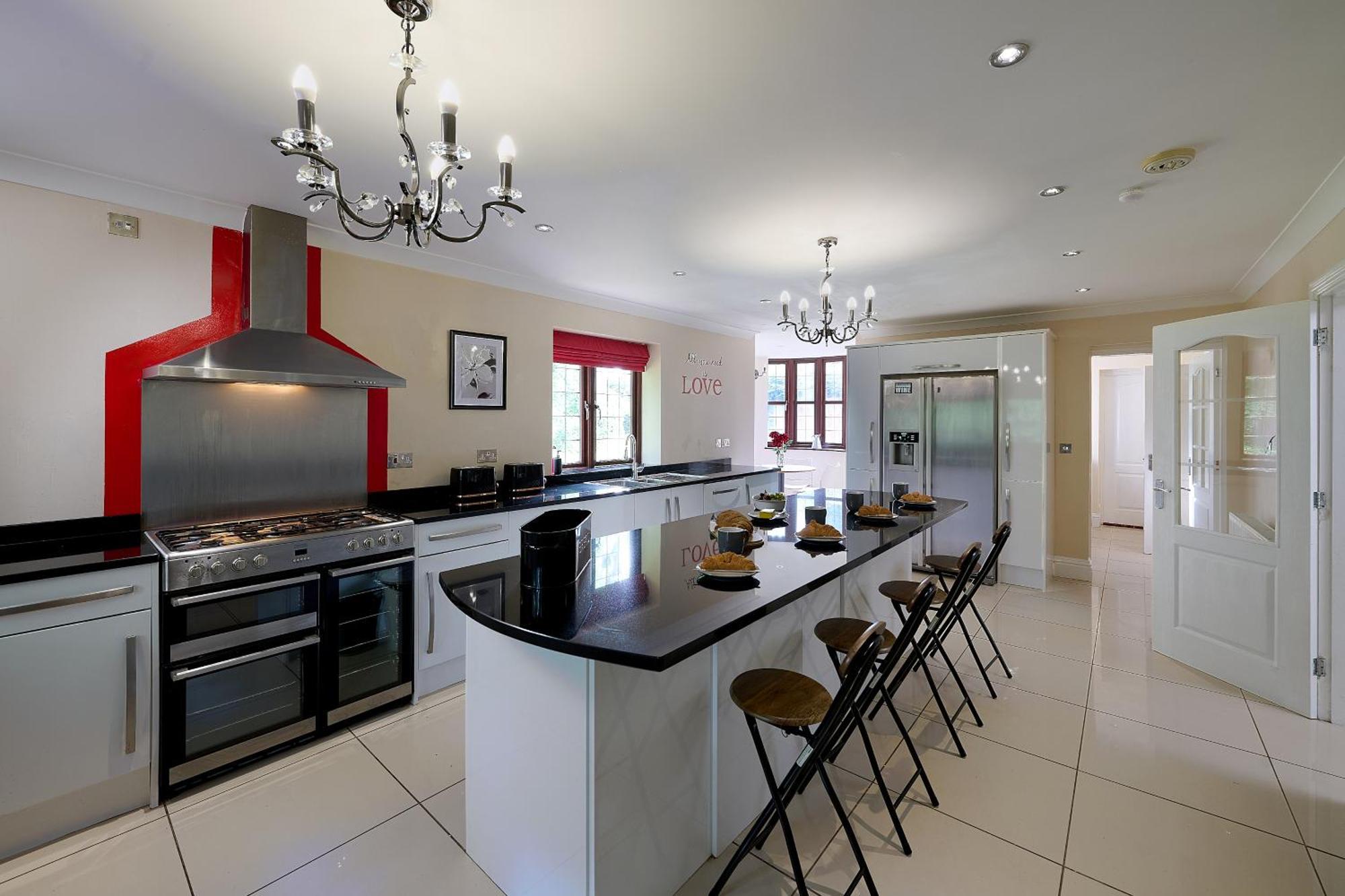 Spacious Home For Large Families And Contractors Γούλβερχαμπτον Εξωτερικό φωτογραφία