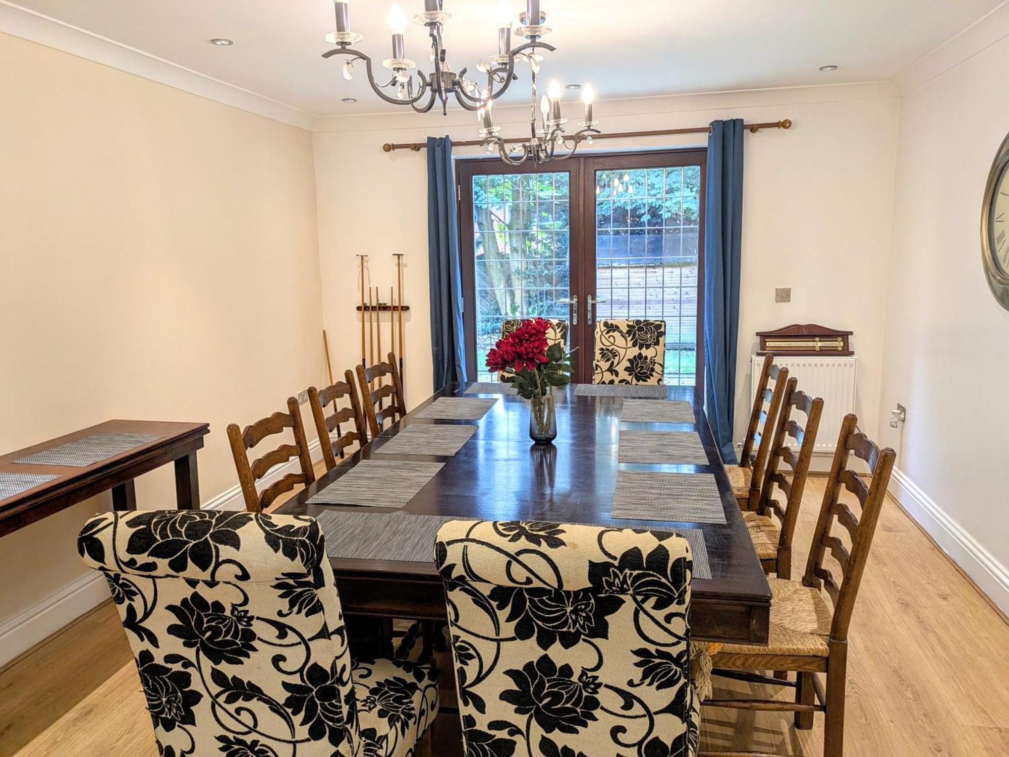 Spacious Home For Large Families And Contractors Γούλβερχαμπτον Εξωτερικό φωτογραφία